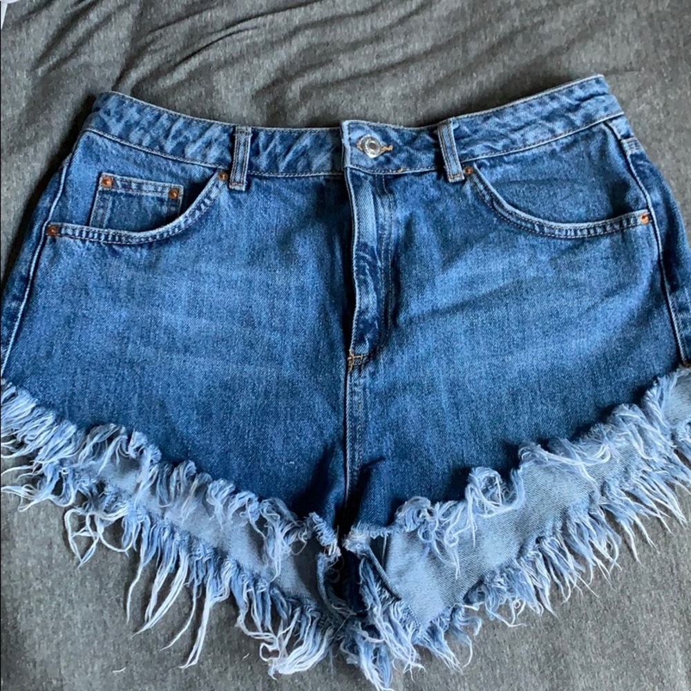 Top shop Jean shorts!! Only worn once!
